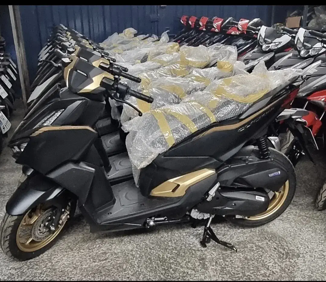 هندا کلیک ۱۶۰ فول تایلندی ۱۴۰۴|موتورسیکلت|تهران, گمرک|دیوار