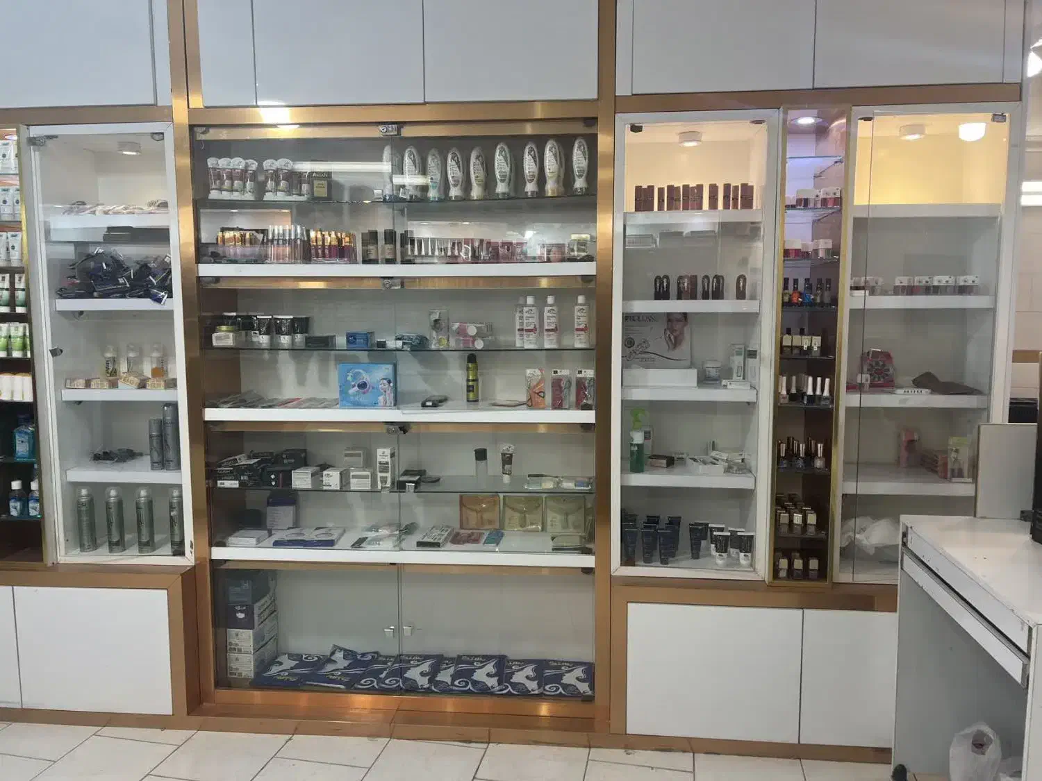 قفسه ودکوربرای مغازه|فروشگاه و مغازه|تفت, |دیوار