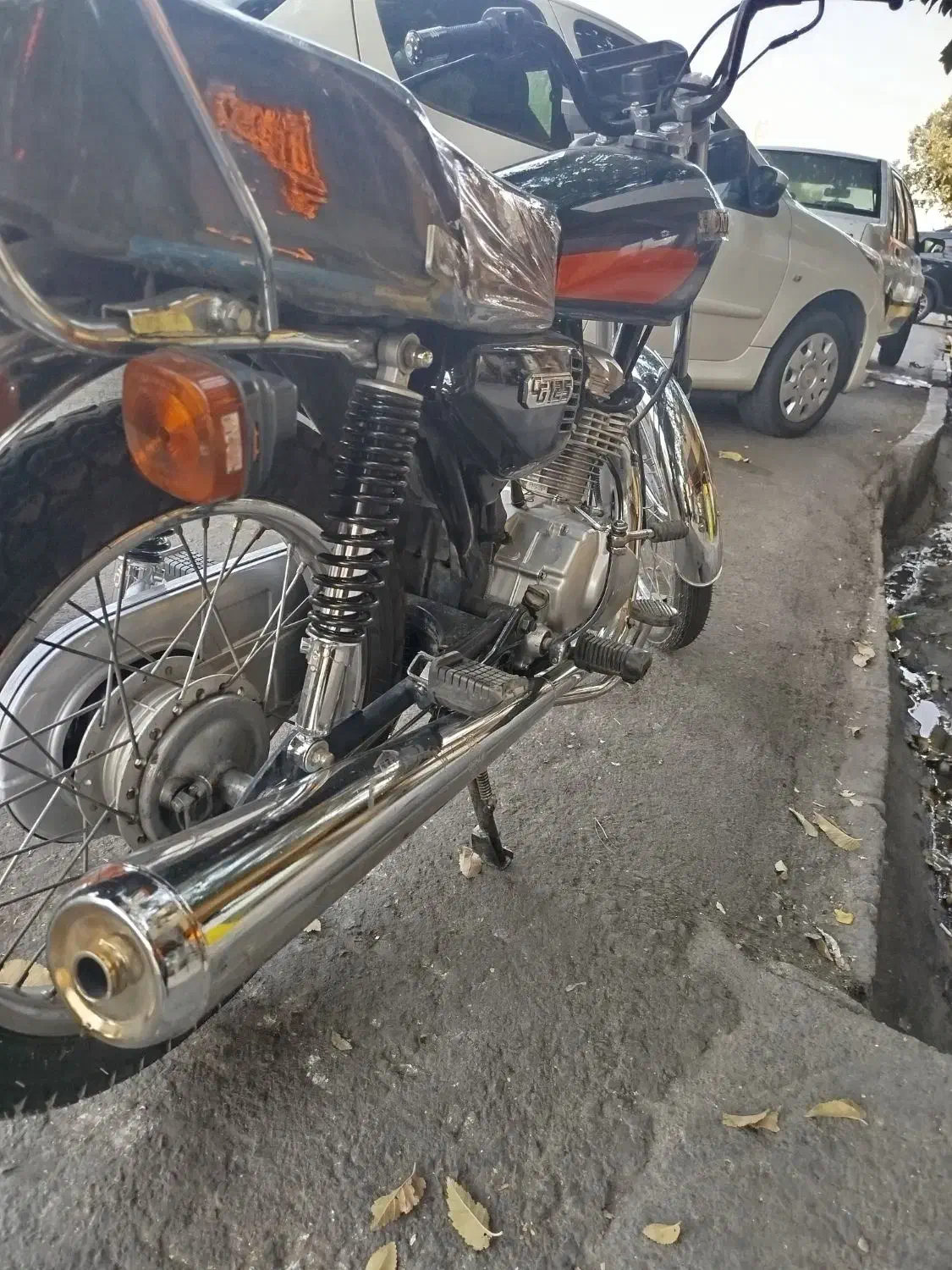 لیفان 99|موتورسیکلت|قم, انسجام|دیوار