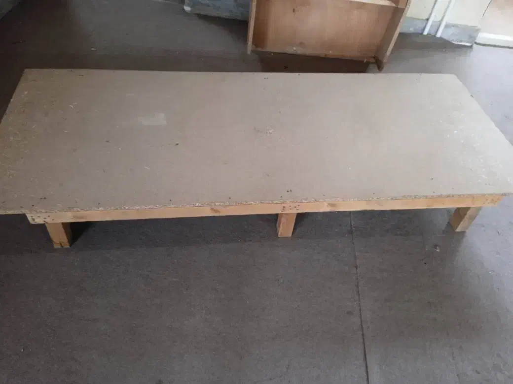 زیرتختی|میز و صندلی غذاخوری|رشت, فلسطین|دیوار