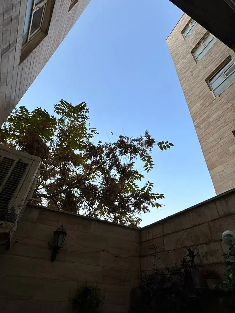 مستغلات اداری دربستی ۷۵۰متر بلوار فردوس غرب