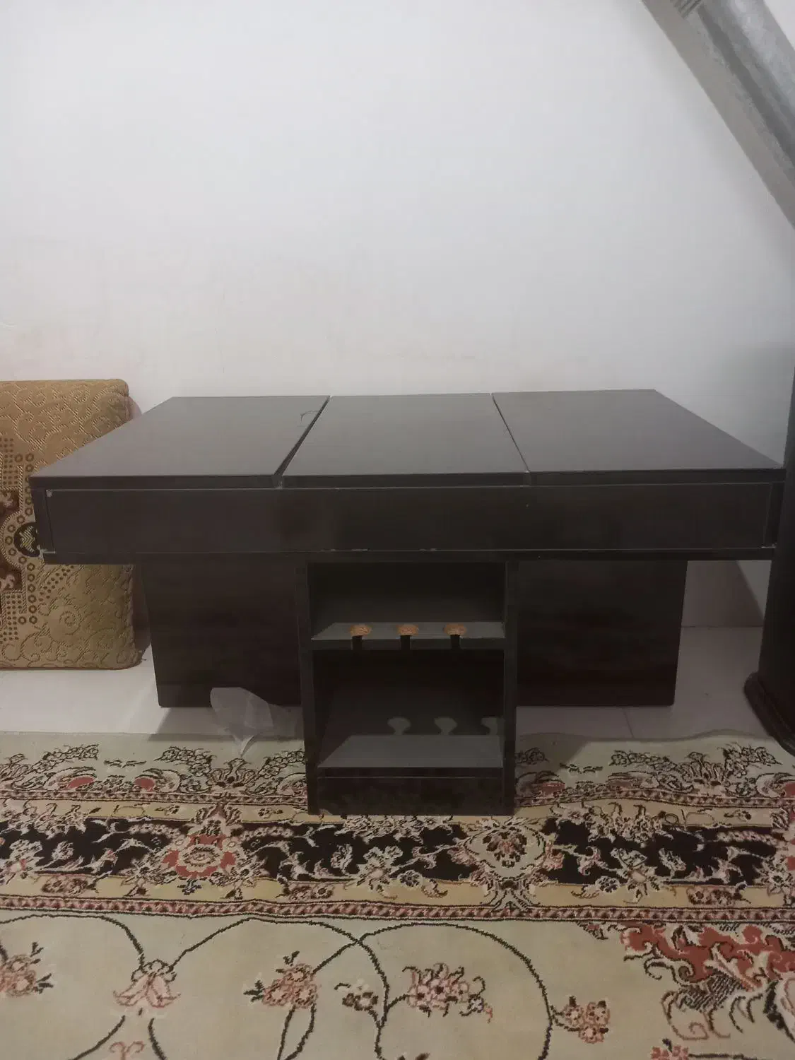 جلومبلی|مبلمان خانگی و میز عسلی|بجنورد, |دیوار