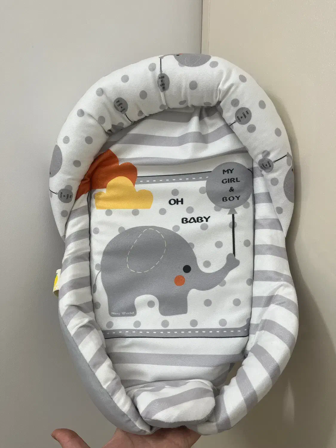 لباس نوزادی و آغوشی|کفش و لباس بچه|گنبد کاووس, |دیوار