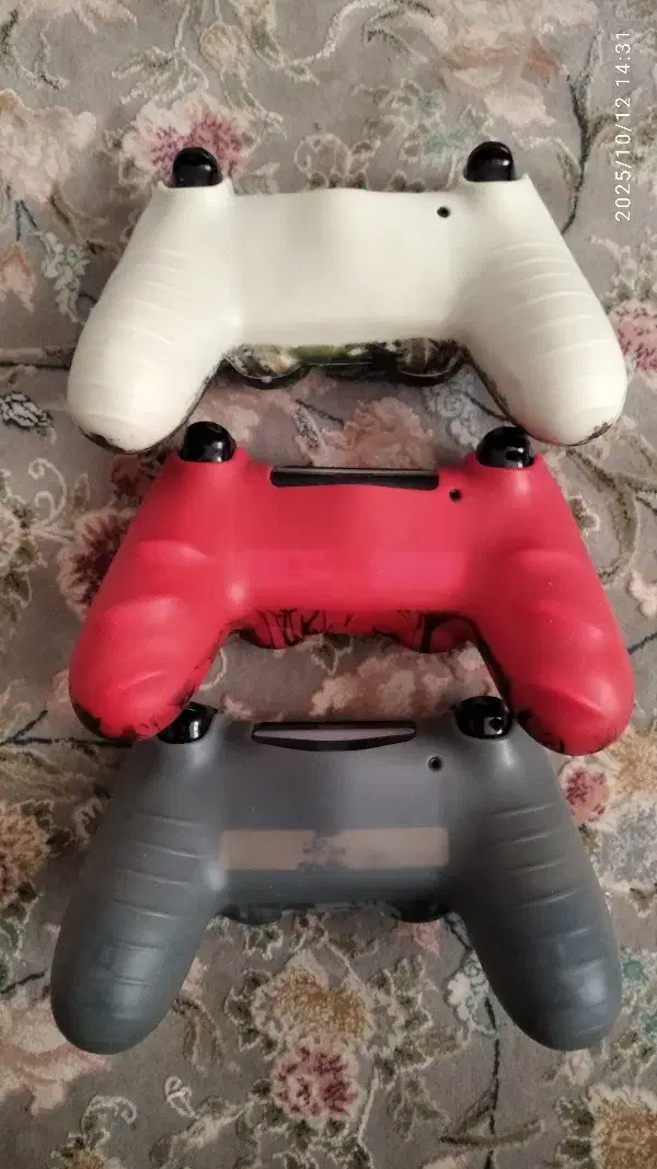 ۳عدد دسته ps4 اصلی اورجینال|کنسول، بازی ویدئویی و آنلاین|مشهد, ثامن|دیوار