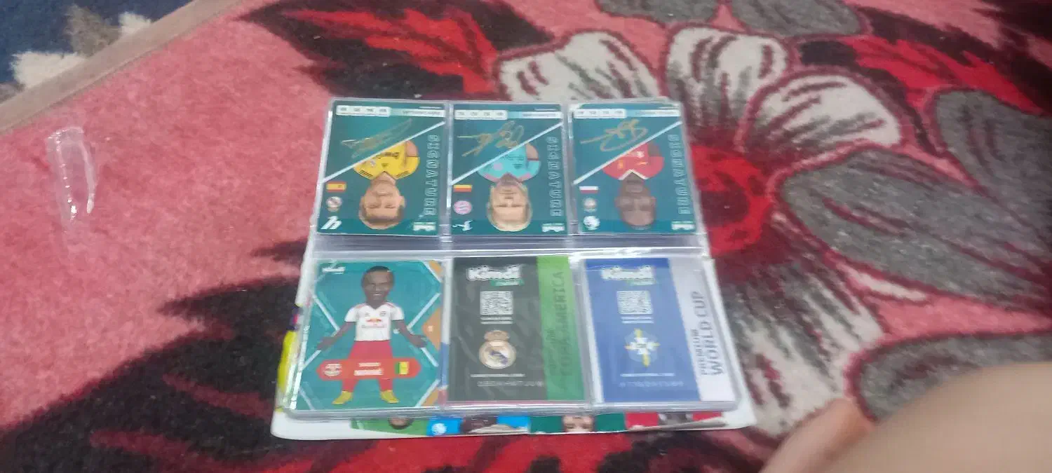 کیمدی|اسباب‌بازی بچه|قم, در بهشت|دیوار