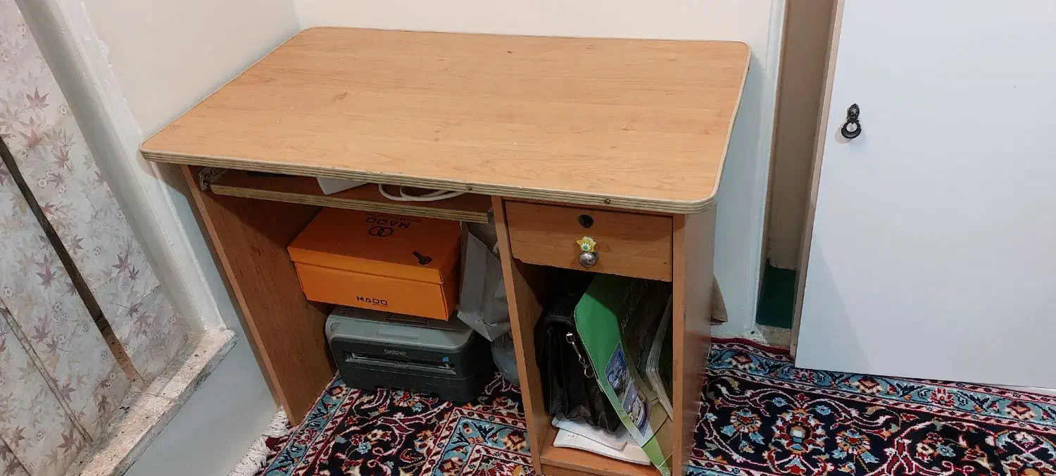 میز کامپیوتر و تحریر|میز تحریر و کامپیوتر|تربت جام, مطهری|دیوار