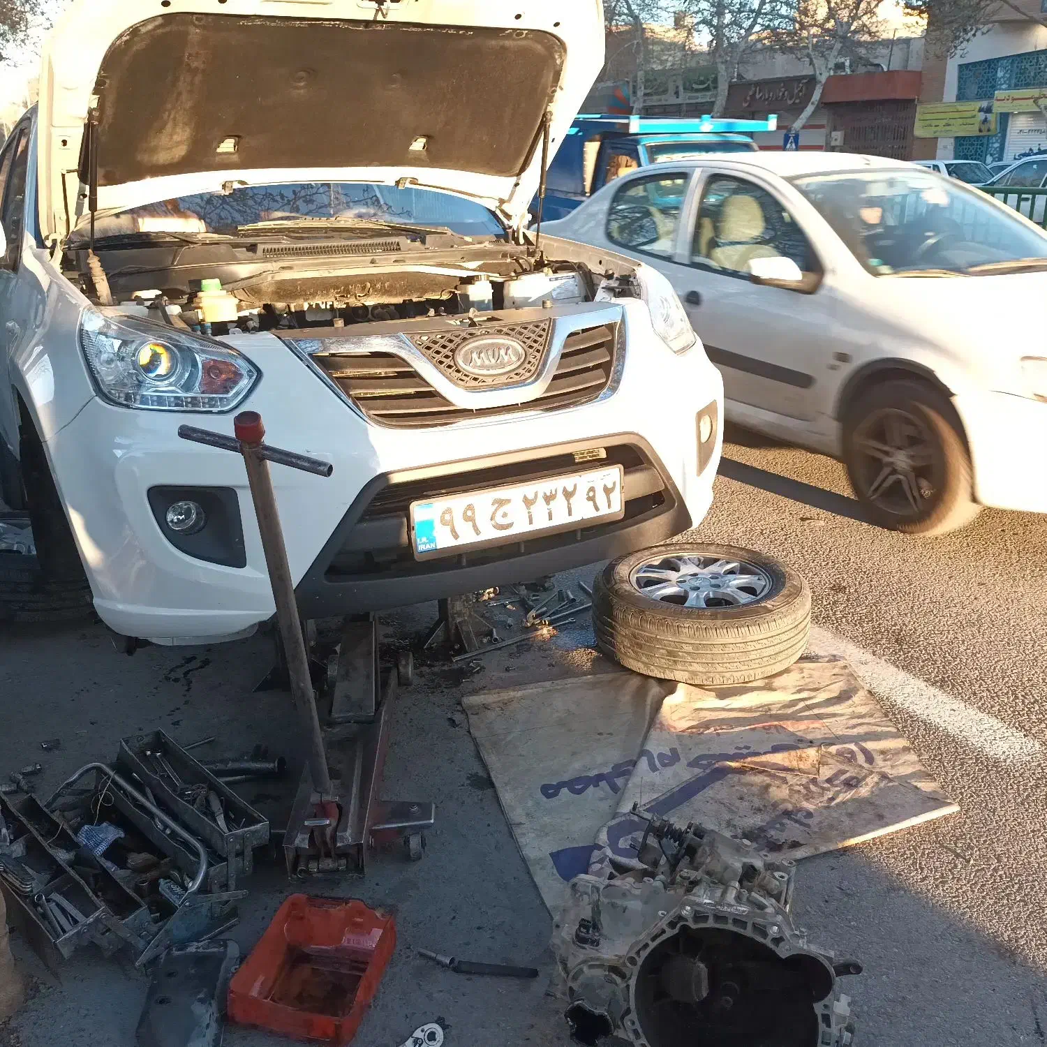 مکانیک باطری ساز سیار امدادخودرو ۲۴ ساعته واقعی|خدمات موتور و ماشین|اصفهان, احمدآباد|دیوار