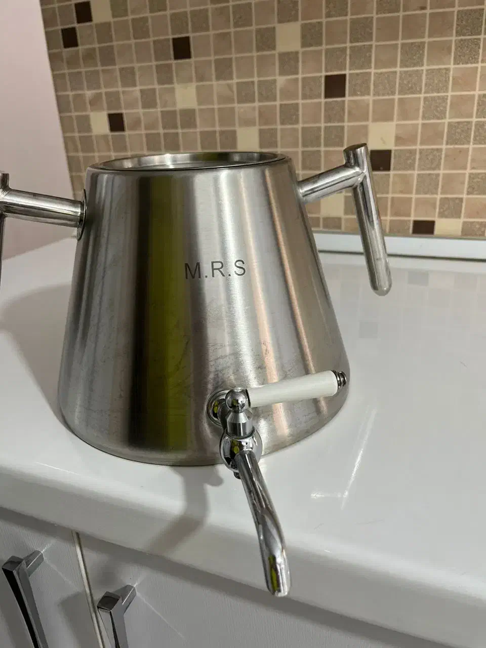 کتری|قوری، کتری، قهوه‌ساز دستی|پرند, فاز ۵|دیوار