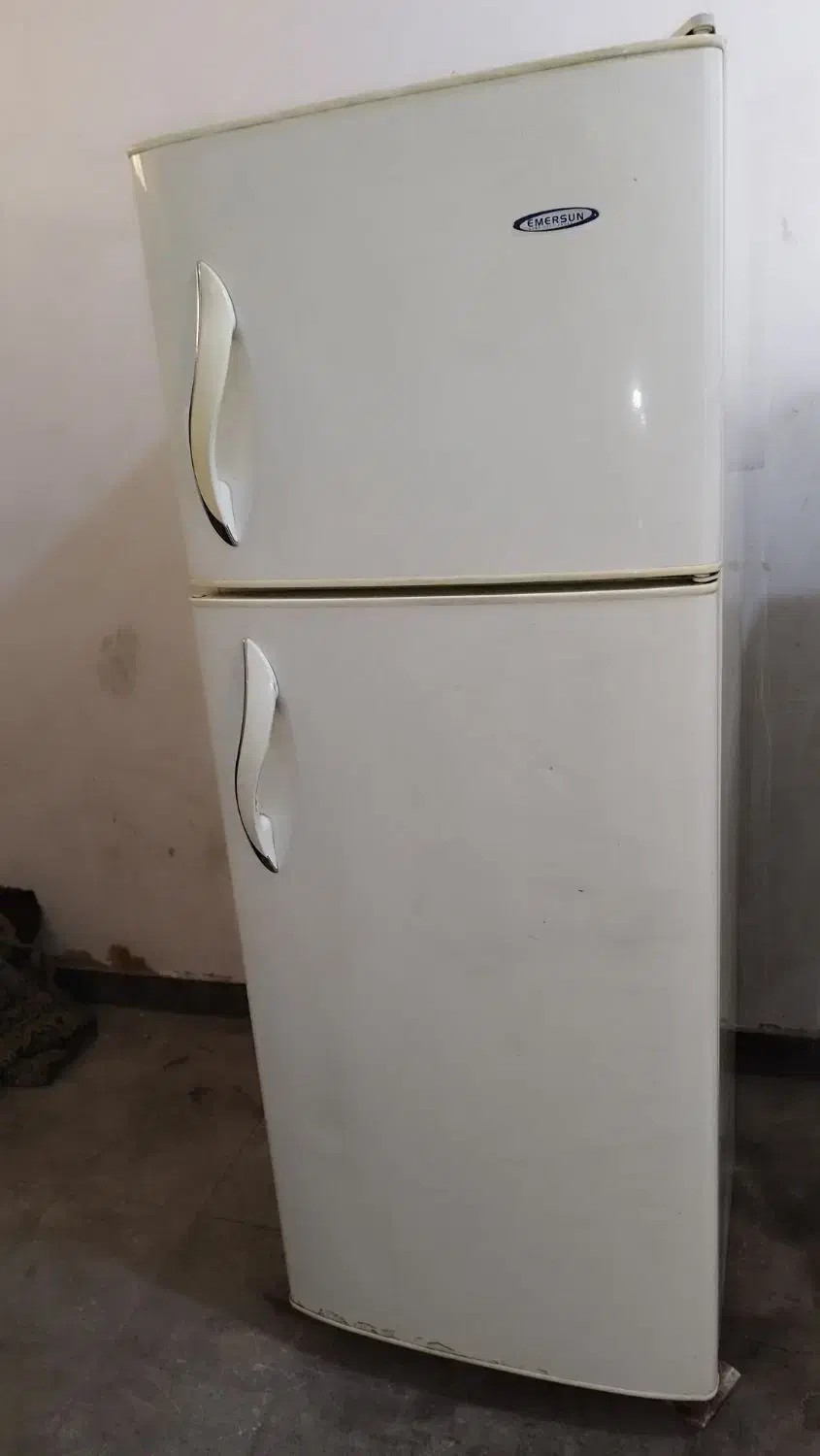 یخچال فریزر امرسان سالم هست زدم به برق تست شده|یخچال و فریزر|بندرعباس, |دیوار