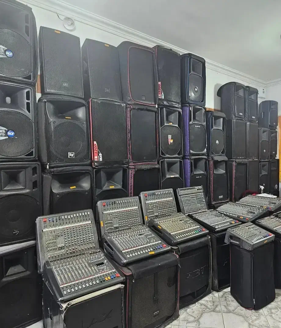 اجاره باند سیستم صوتی دایناکورد rcf ev نورپردازی|سیستم صوتی خانگی|تهران, امام زاده حسن|دیوار