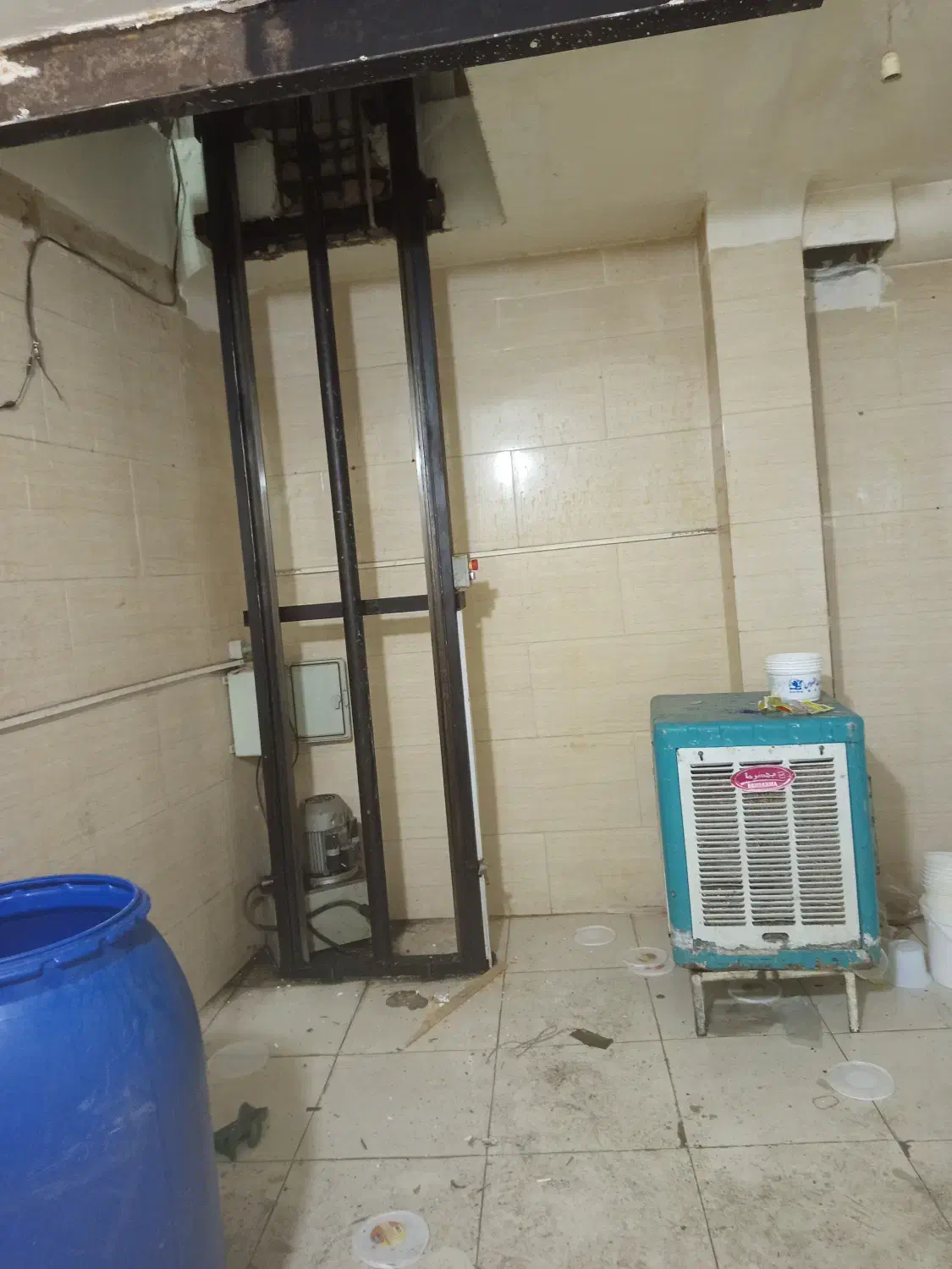 یک عدد بالابر|ماشین‌آلات صنعتی|کرج, المهدی|دیوار