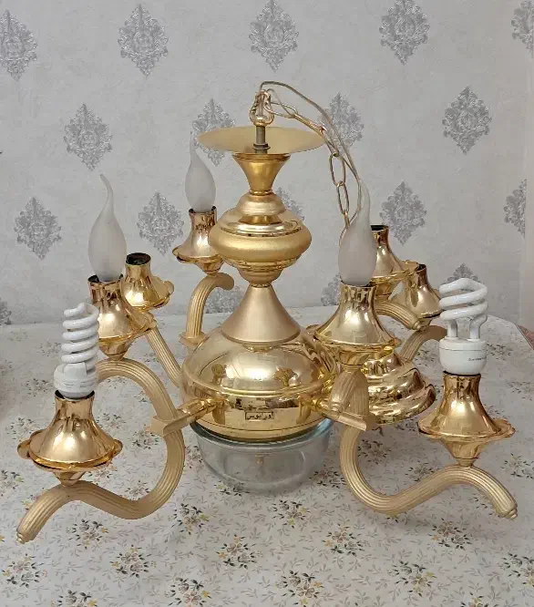 لوستر چهارشاخه|لوستر و چراغ آویز|شیراز, اصلاح‌نژاد|دیوار