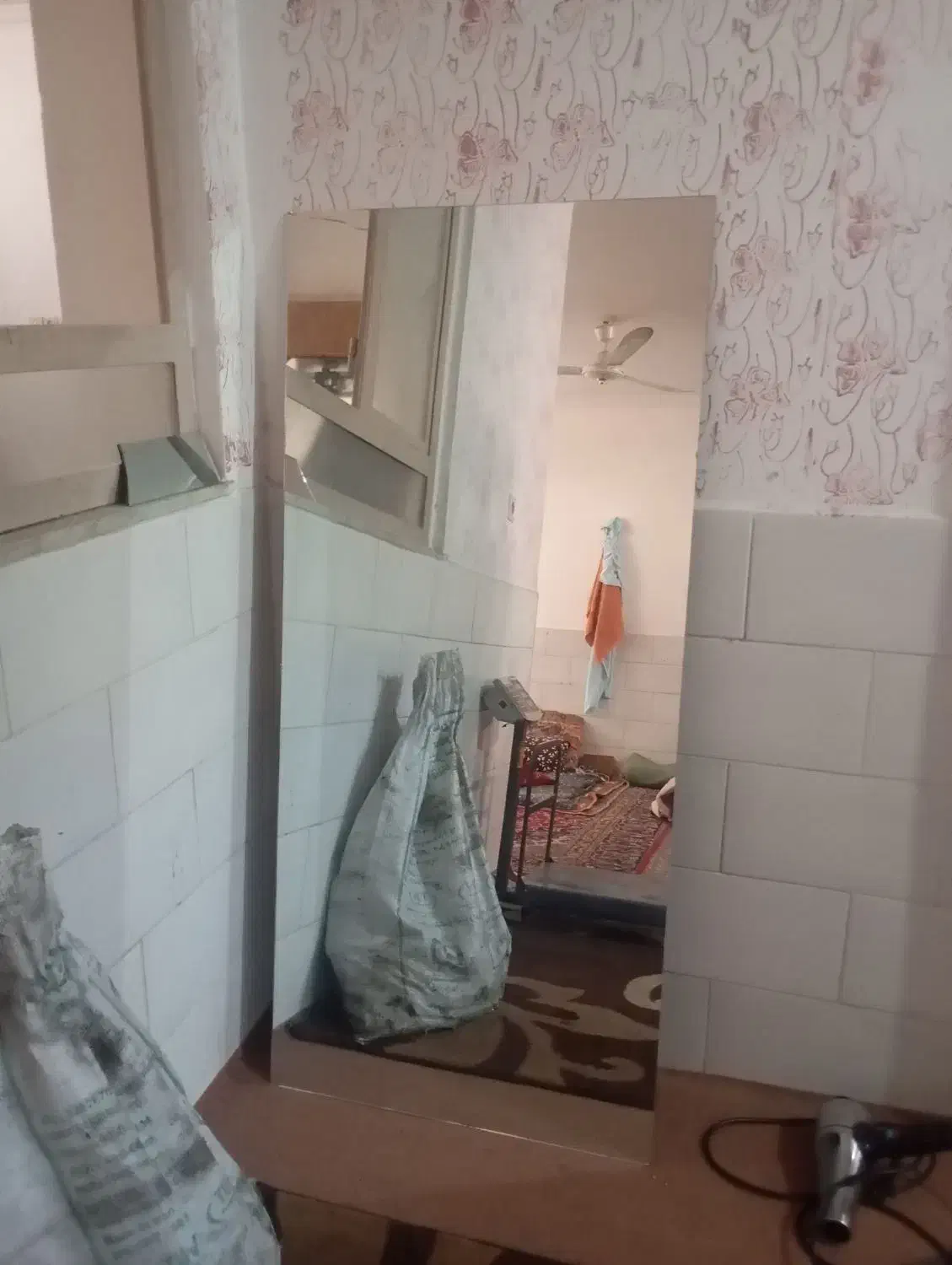 فروش یک عدد آینه|آینه|یزد, |دیوار