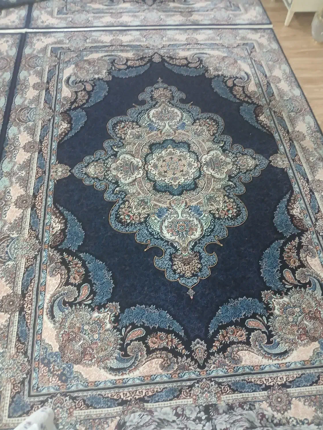 فرش ۷۰۰ شانه در حد نو|فرش|ماهدشت, |دیوار