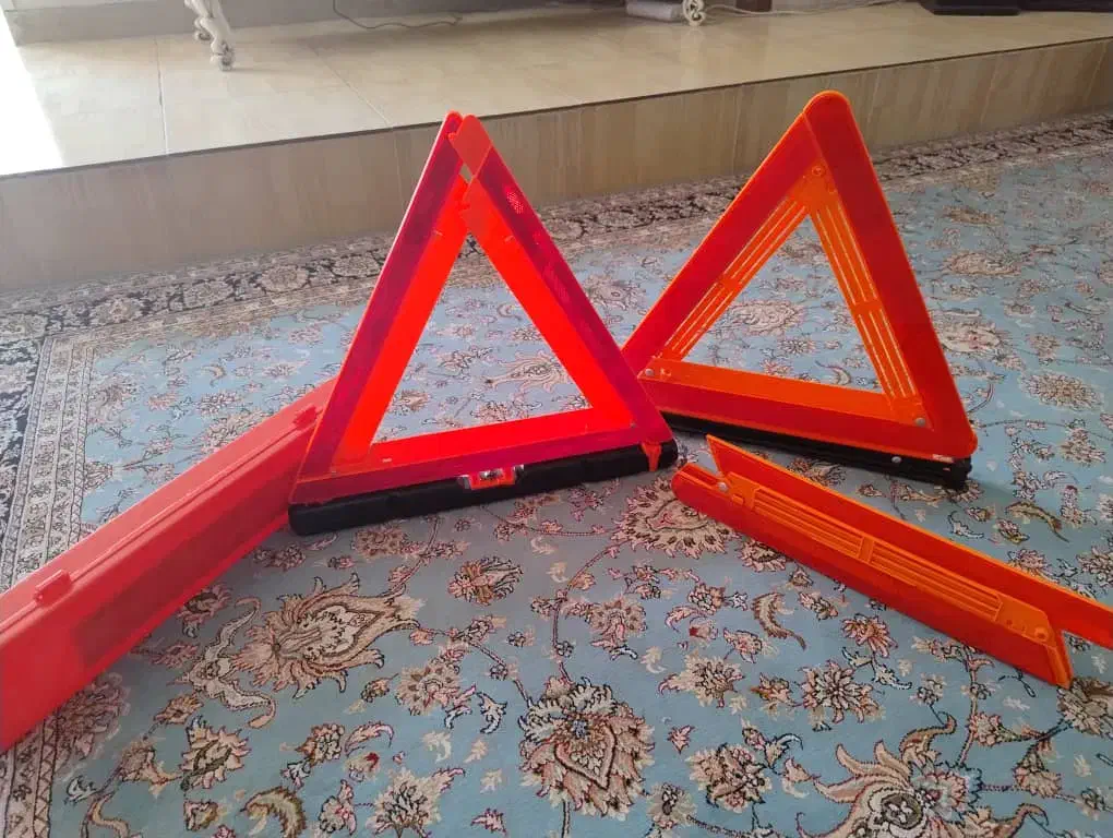 مثلث خطر|قطعات یدکی و لوازم جانبی|اصفهان, الهیه|دیوار