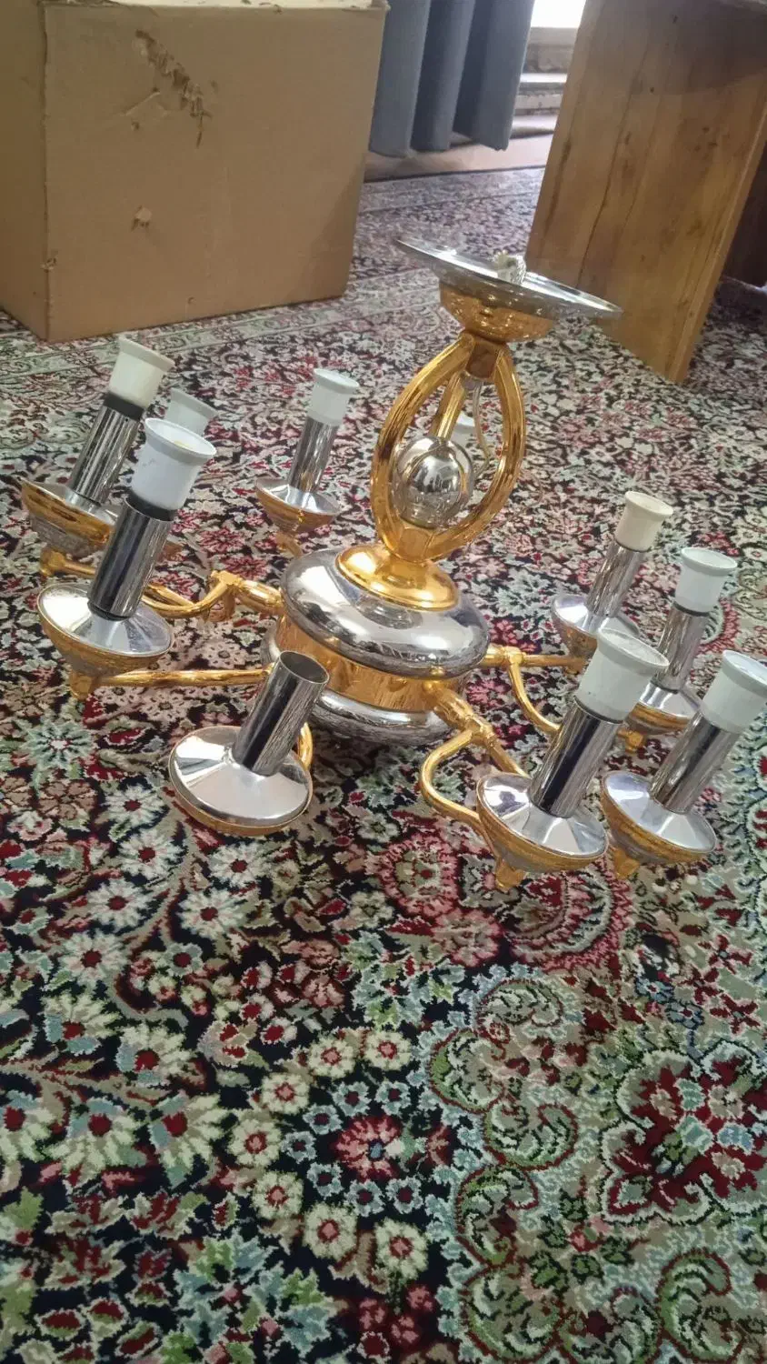 لوستر طلایی.|لوستر و چراغ آویز|زرند, |دیوار