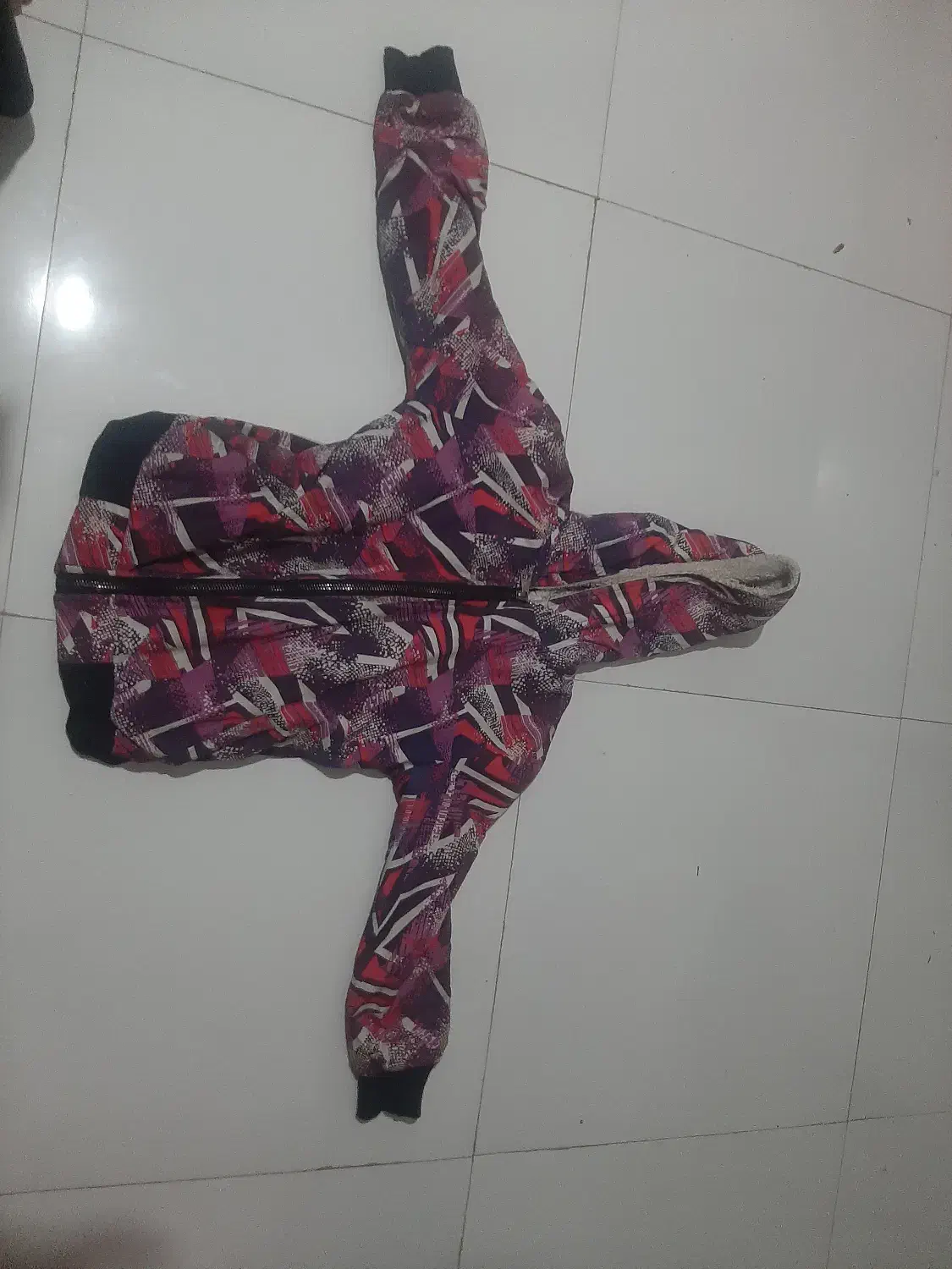 کاپشن|لباس|همدان, |دیوار