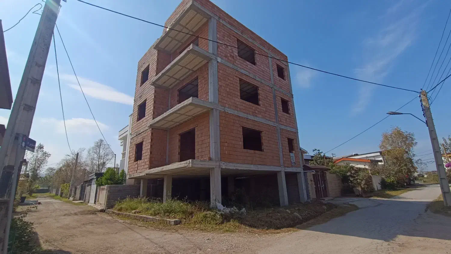 3طبقه 176متری /فروش وضع موجود/نوشهر هلستان|فروش آپارتمان|نوشهر, |دیوار