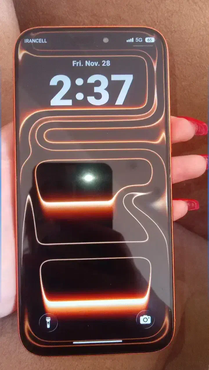 ایفون ۱۷ پرومکس طرح اصلی|موبایل|رباط‌کریم, رباط‌کریم|دیوار