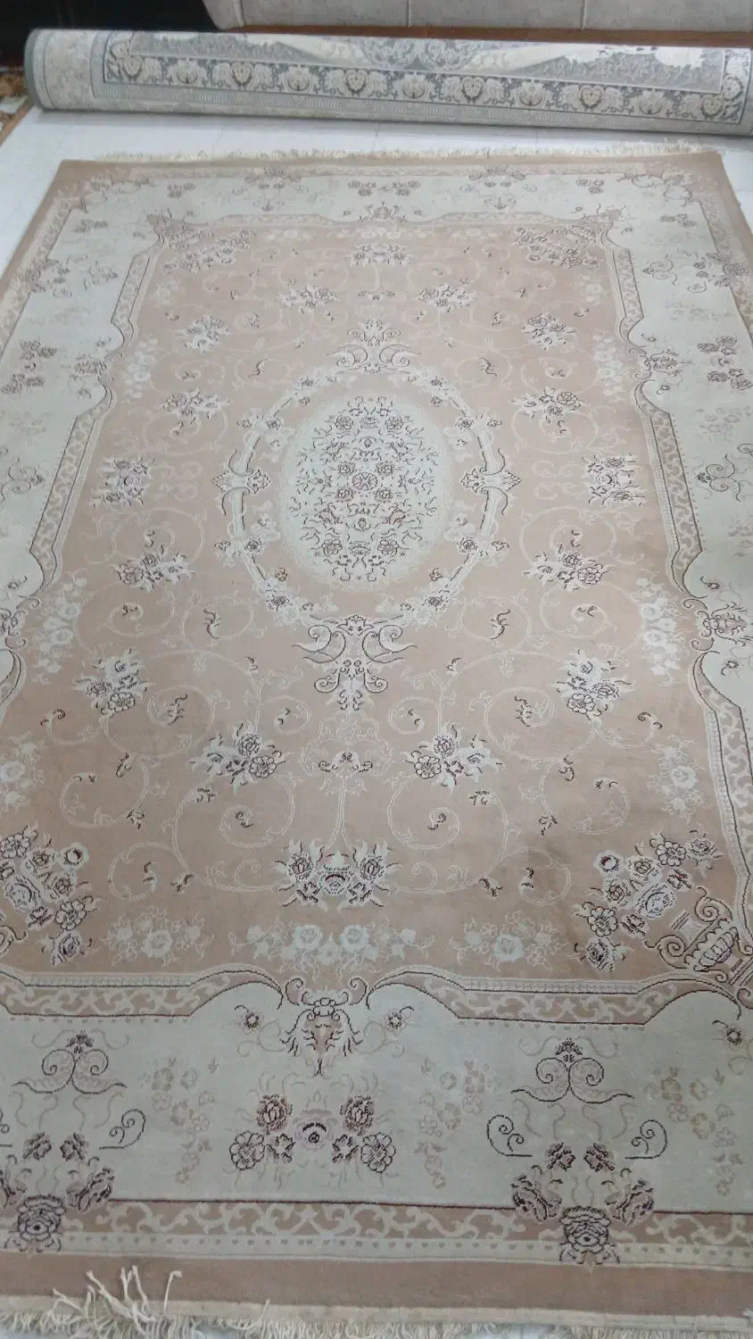 فرش ۶ متری ۷۰۰ شانه  .کارکرده بدون نیاز به تعمیر|فرش|رشت, خواهر امام|دیوار