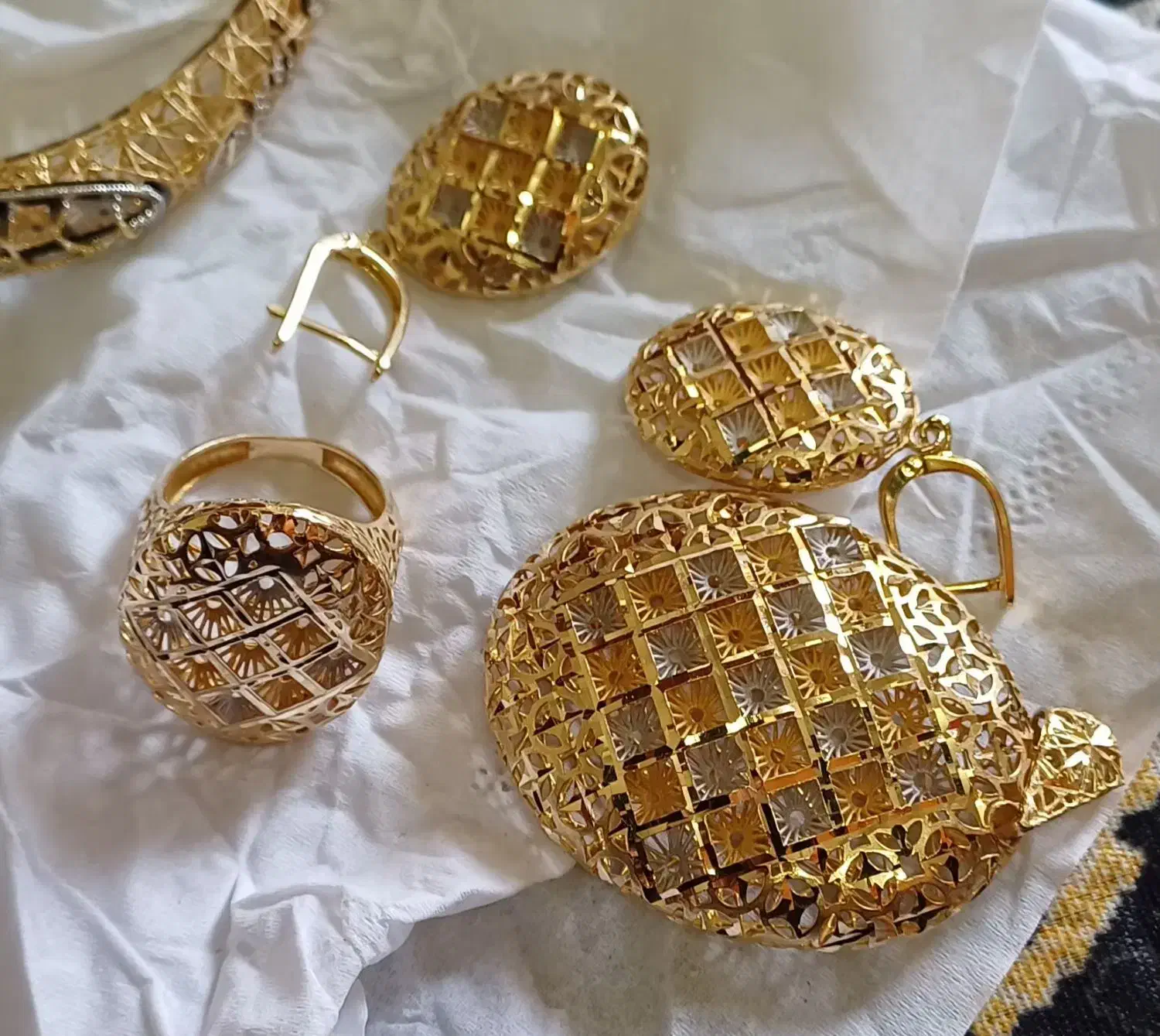 طلا|جواهرات|جهرم, |دیوار