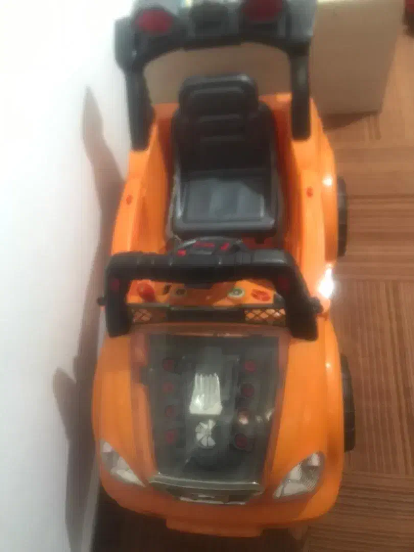 ماشین شارژی ۲موتور|اسباب‌بازی بچه|کرمانشاه, |دیوار