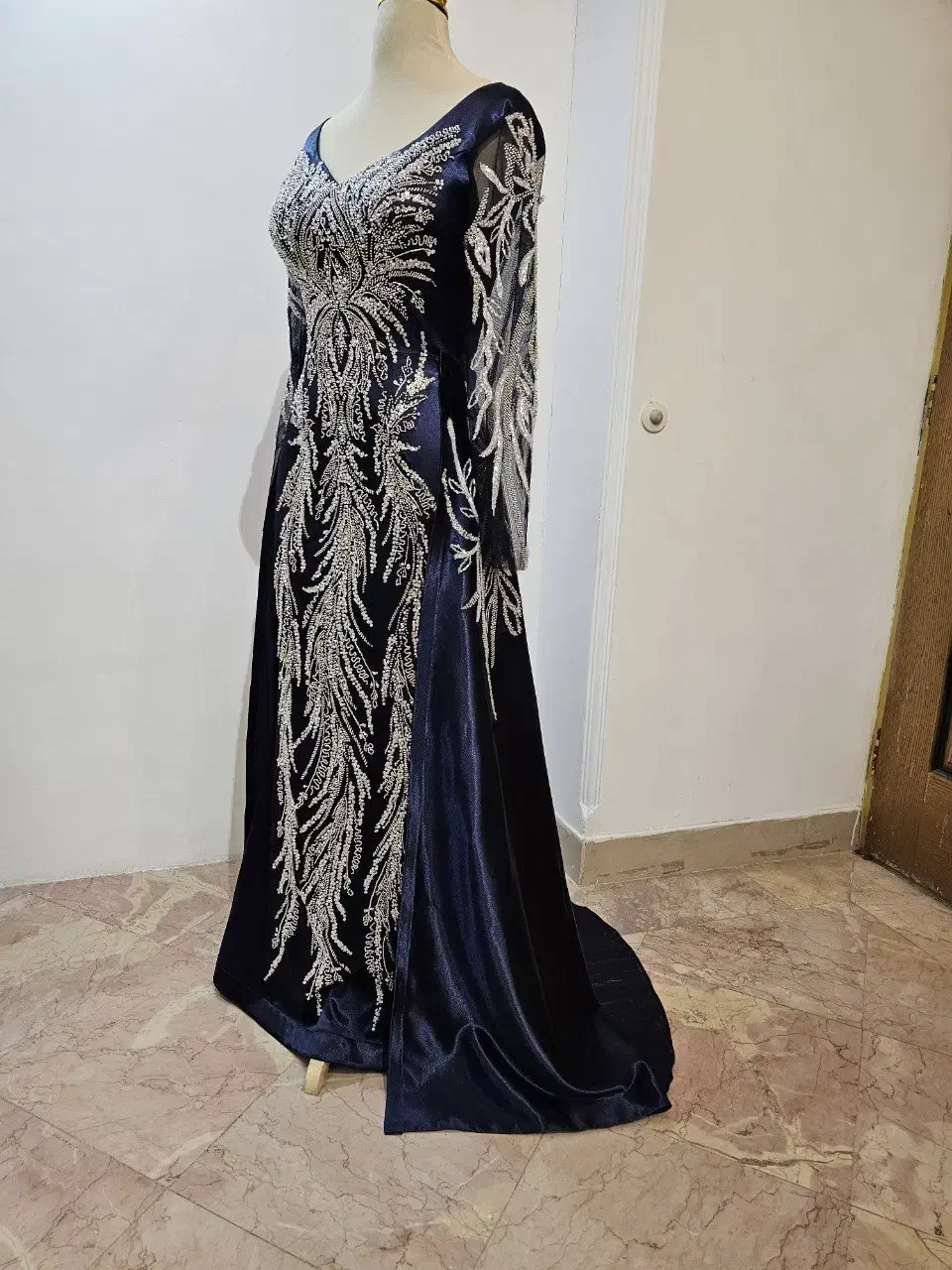 لباس مجلسی|لباس|یزد, |دیوار