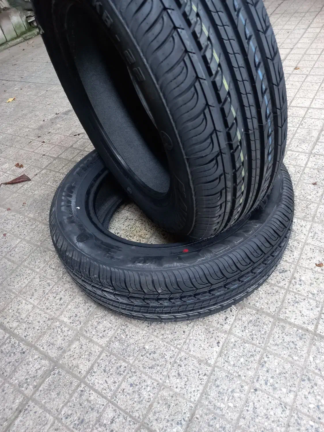 لاستیک پژو ۴ حلقه کویر ۱۵/۶۵/۱۸۵|قطعات یدکی و لوازم جانبی|رشت, دباغیان|دیوار