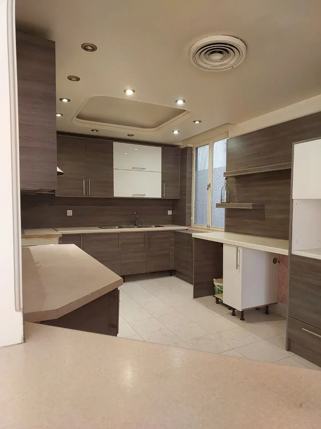 195 متر میرداماد اطلسی