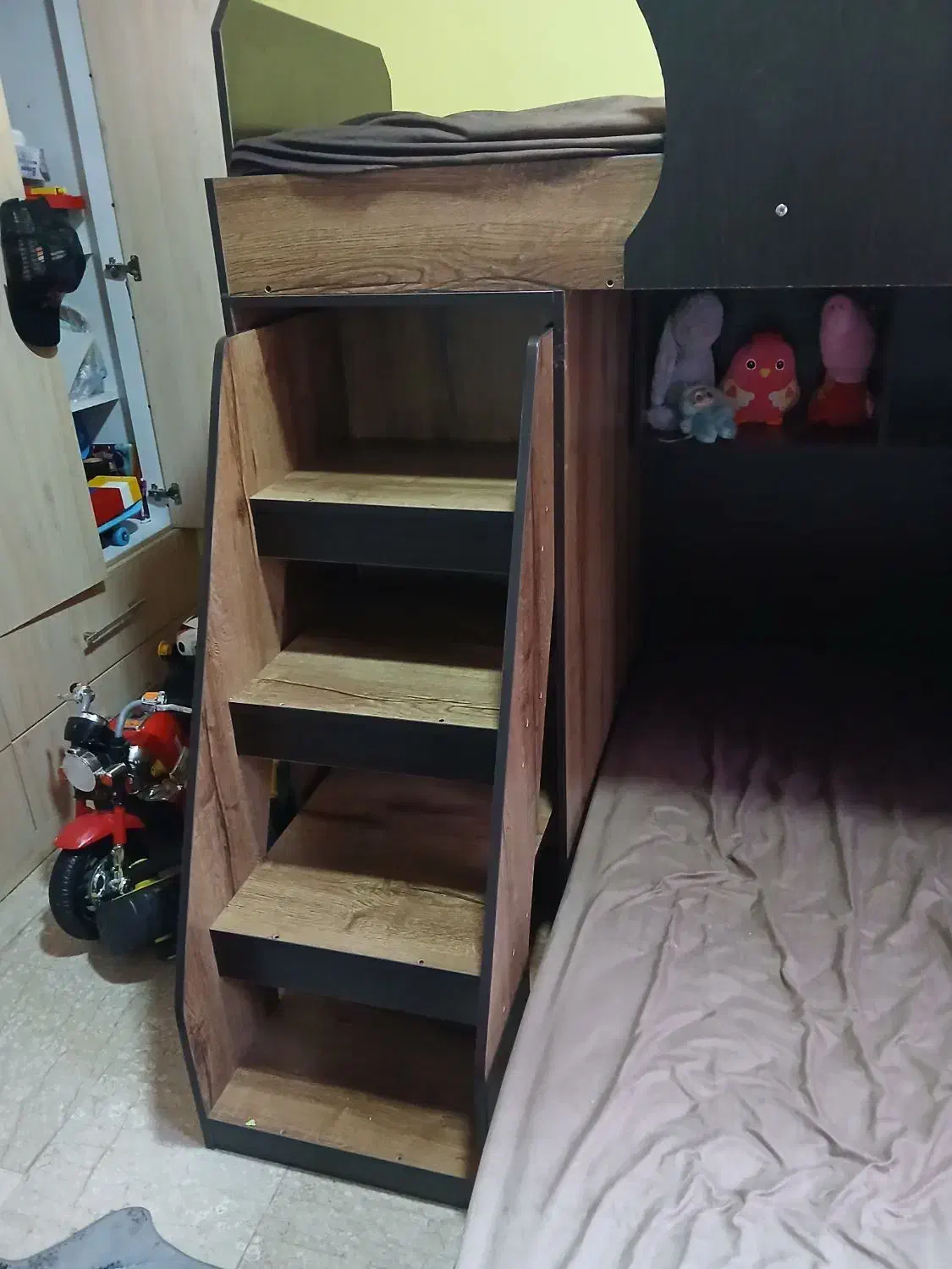 سرویس خواب همراه میز تحریر و کمد|تخت و سرویس خواب|تهران, باغ فیض|دیوار