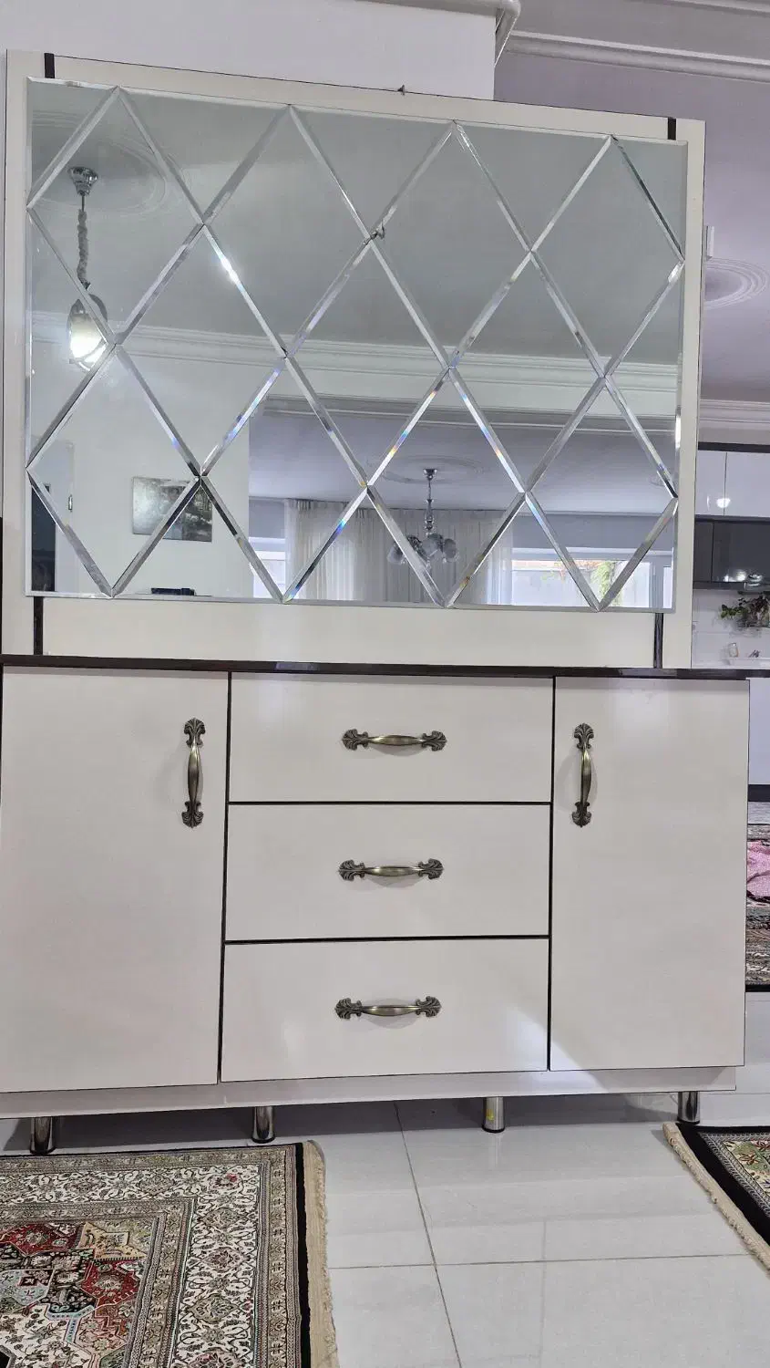 ایینه و کنسول در حد آکبند|بوفه، ویترین، کنسول|مهاباد (آذربایجان غربی), |دیوار