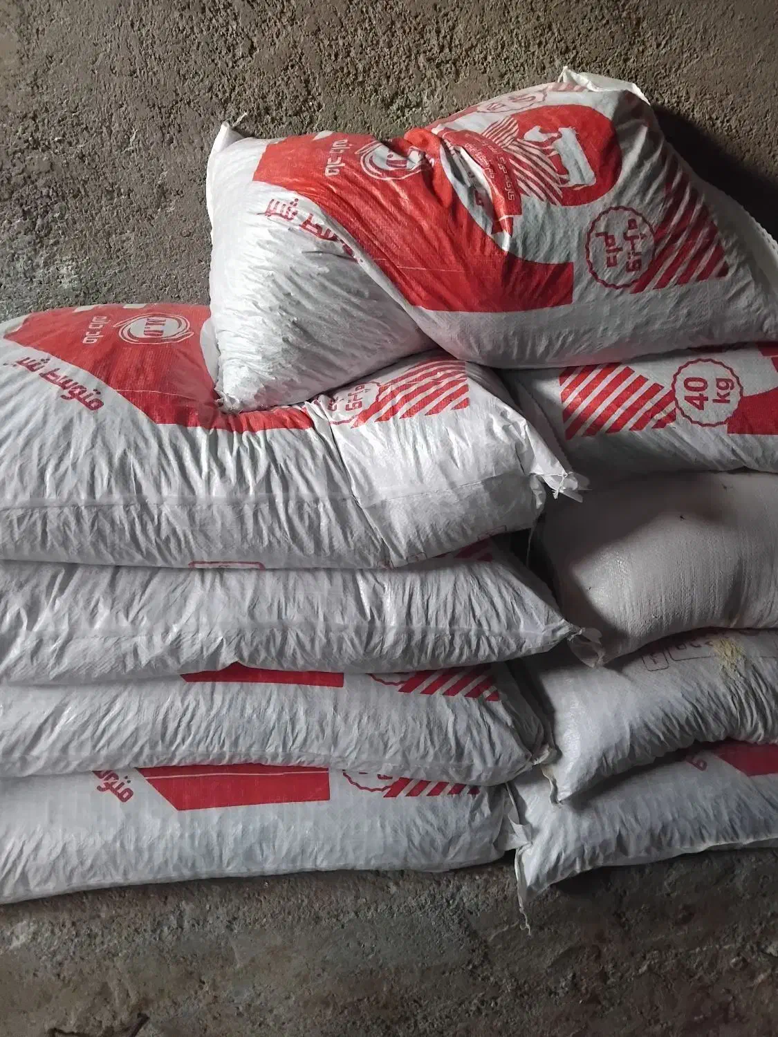 کنسانتره مادانه تازه|لوازم جانبی حیوانات|اشترینان, |دیوار