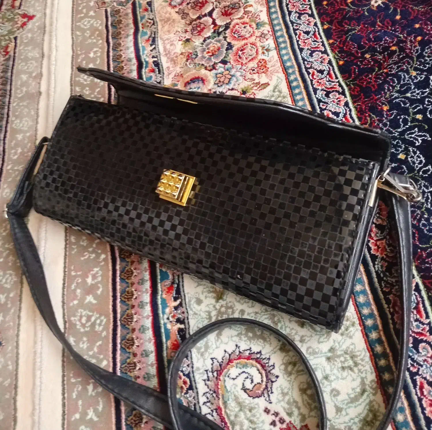 کیف|کیف، کفش، کمربند|جوانرود, |دیوار