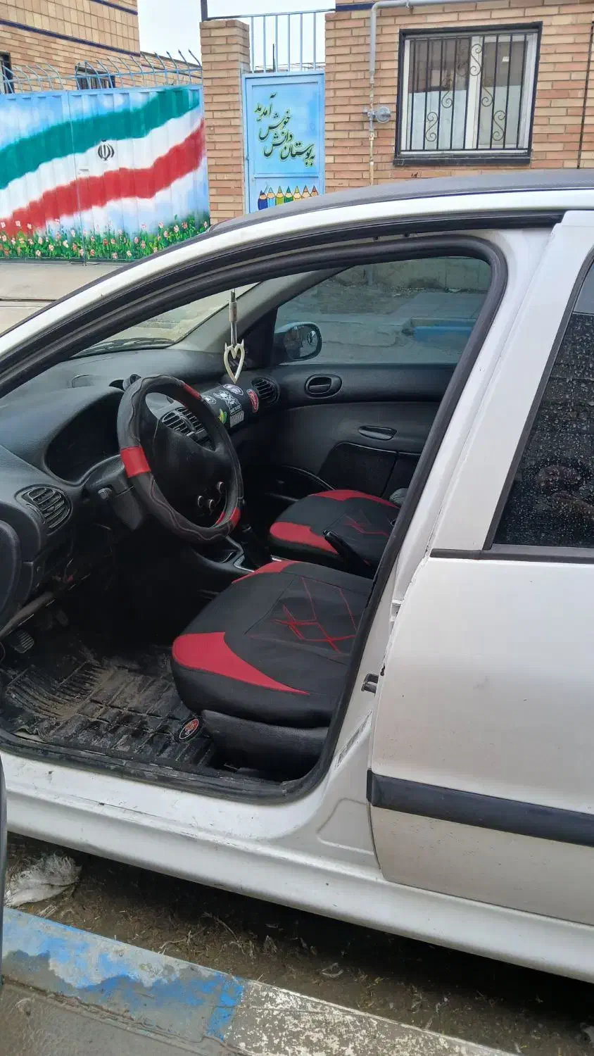 206تیپ2|خودرو سواری و وانت|شریف‌آباد, |دیوار