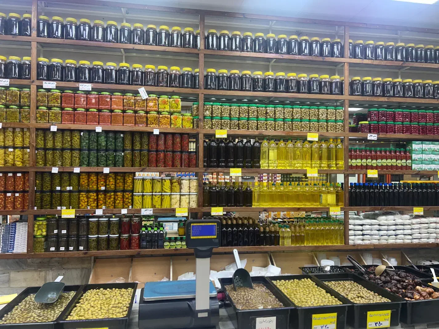 استخدام نیروی کار در زیتون فروشی اقا|استخدام بازاریابی و فروش|رودبار, |دیوار