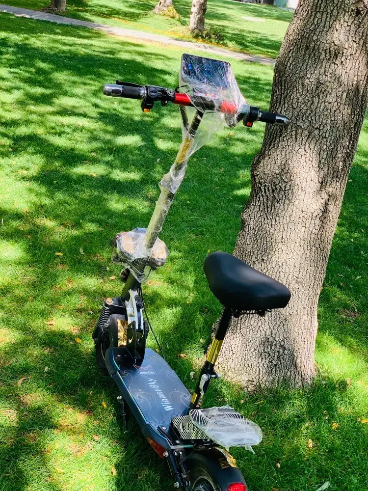 اسکوتری برقی|دوچرخه، اسکیت، اسکوتر|نمشیر, |دیوار