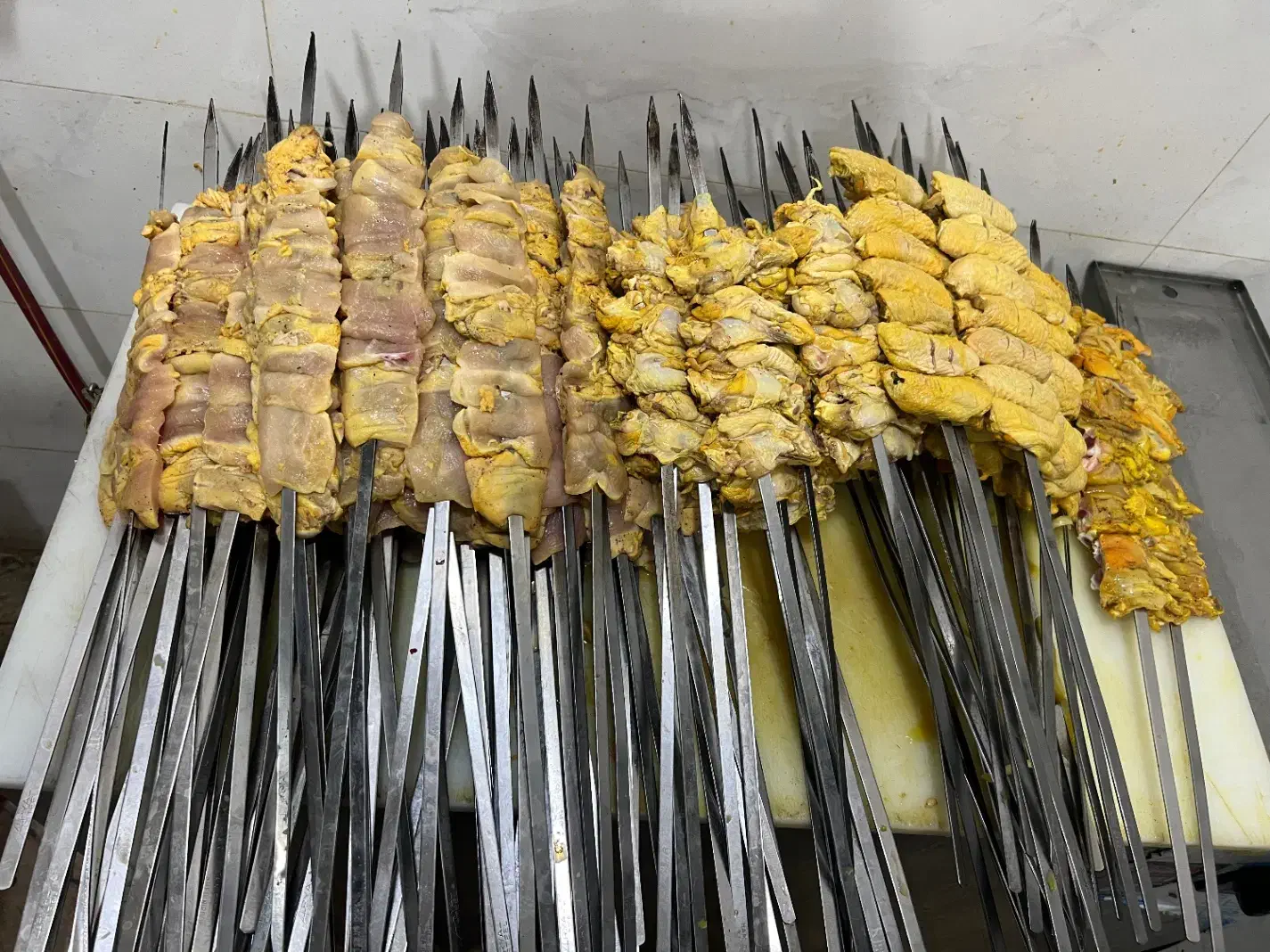 تخته کار حرفه ای نیازمندیم|استخدام خدمات فروشگاه و رستوران|مشهد, هنرور|دیوار