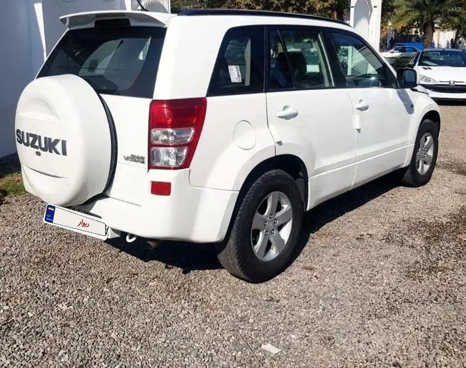 سوزوکی گرند ویتارا ۹۳ اتومات ۲۴۰۰|خودرو سواری و وانت|تهران, دریاچه شهدای خلیج فارس|دیوار