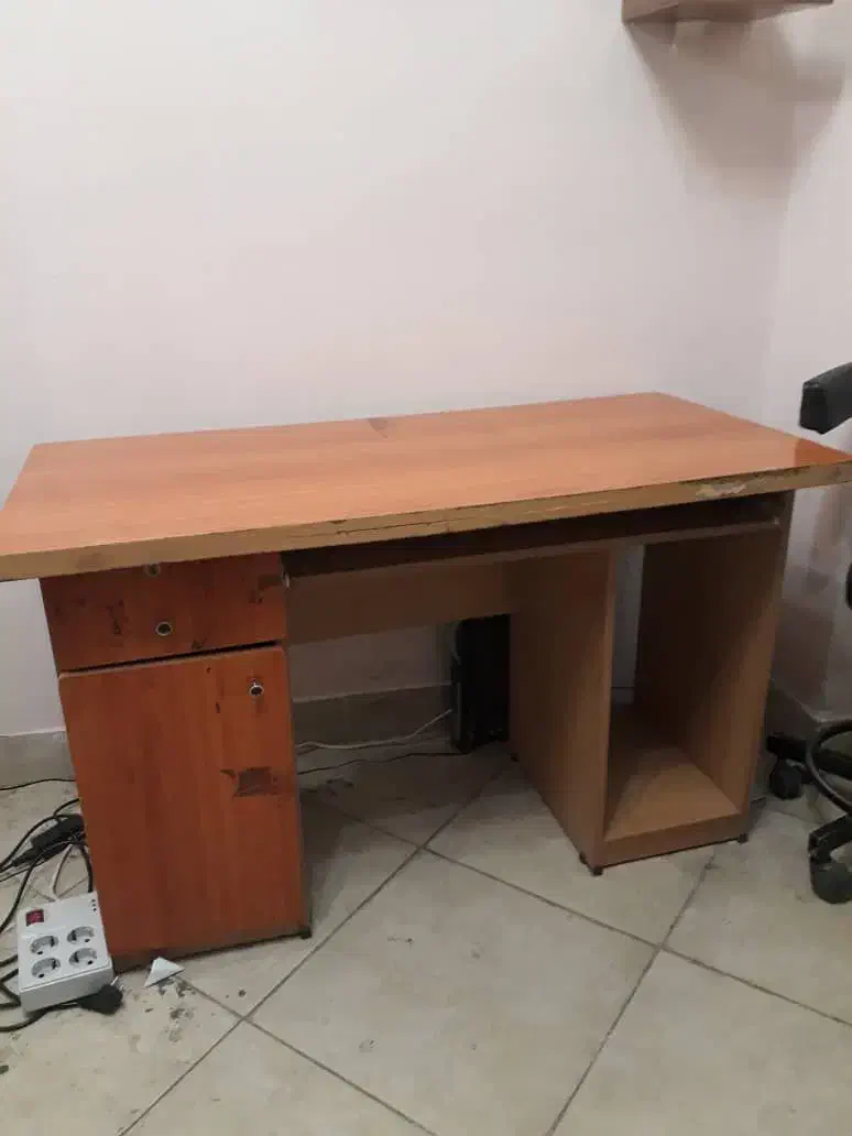 میز تحریر و کامپیوتر|میز تحریر و کامپیوتر|تبریز, |دیوار