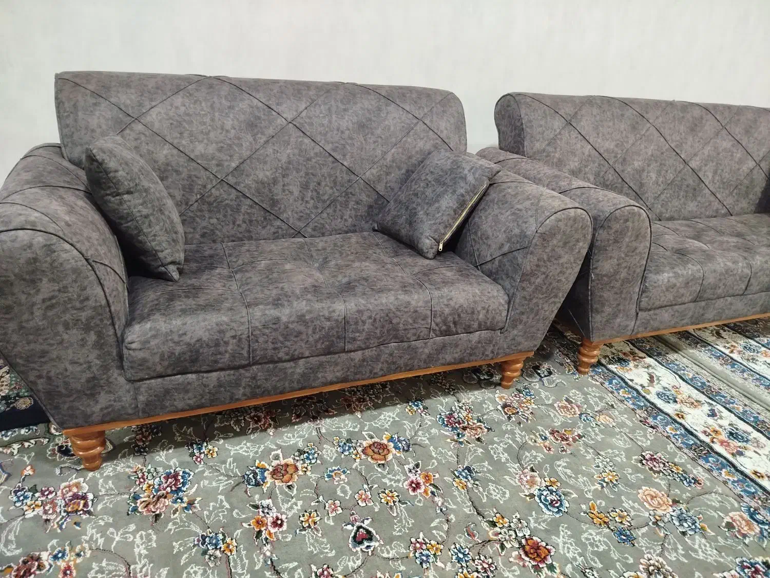 فروش فوری یک دست مبل|مبلمان خانگی و میز عسلی|بم, |دیوار