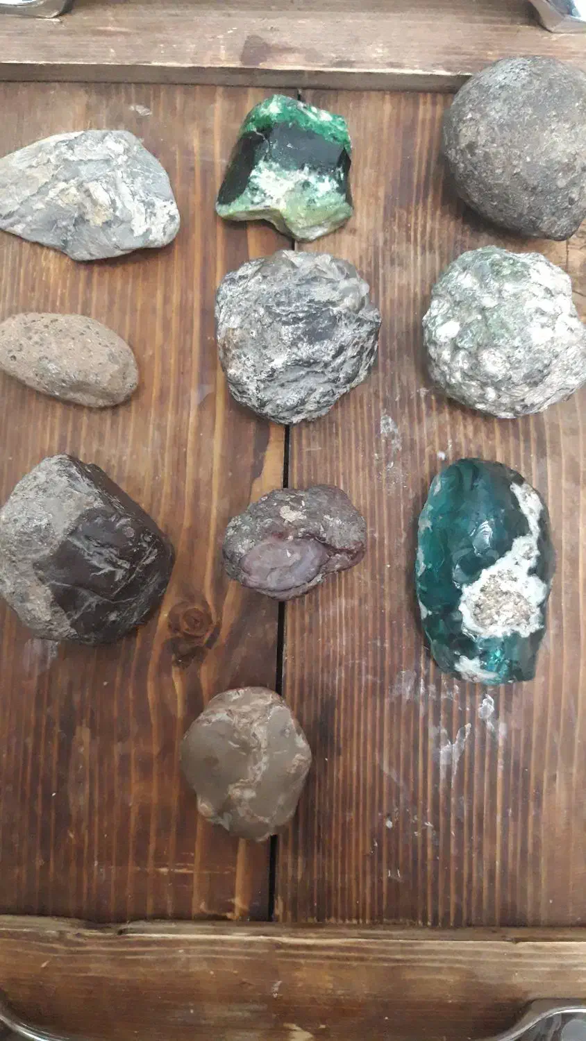 سنگ جواهری|کلکسیون اشیاء عتیقه|تهران, هروی|دیوار