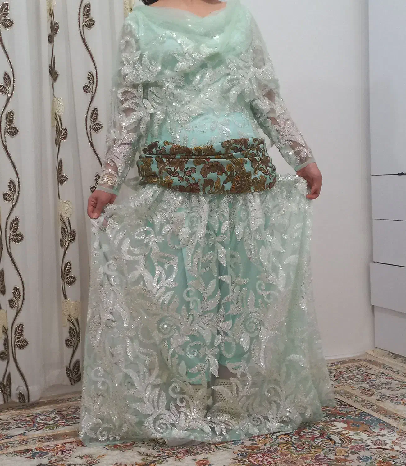 لباس سقزی نونو|لباس|سنندج, |دیوار