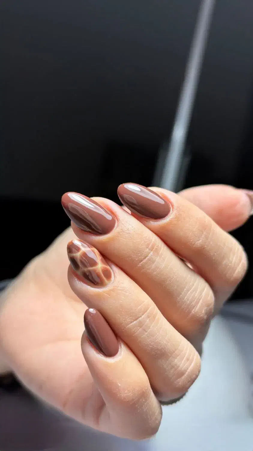 خدمات وآموزش کاشت ناخن وپارافین تراپی|خدمات آرایشگری و زیبایی|شاهینشهر, سعدی جنوبی|دیوار