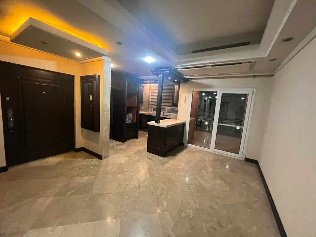 ۱۱۵ متر پاسداران