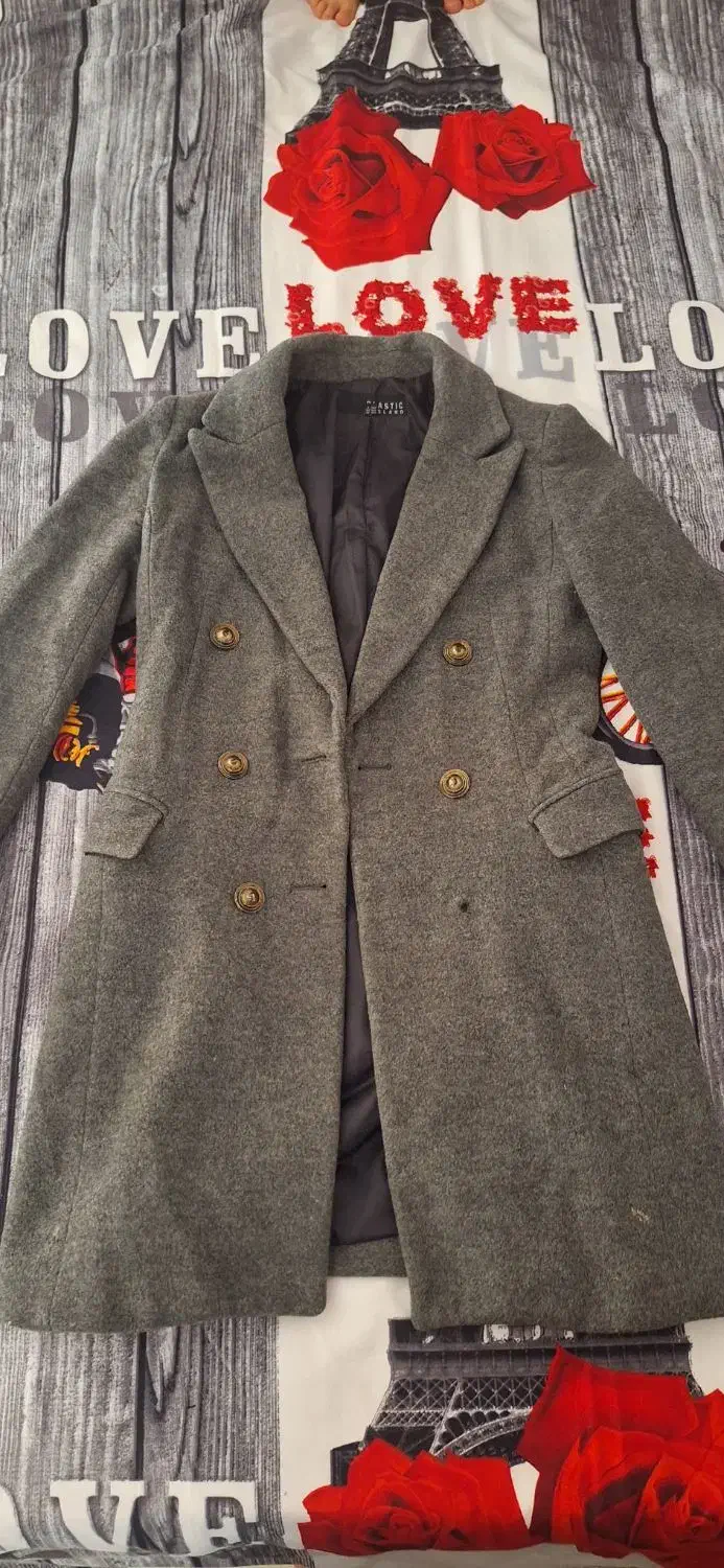 پالتو|لباس|صدرا-فارس, فاز ۱|دیوار