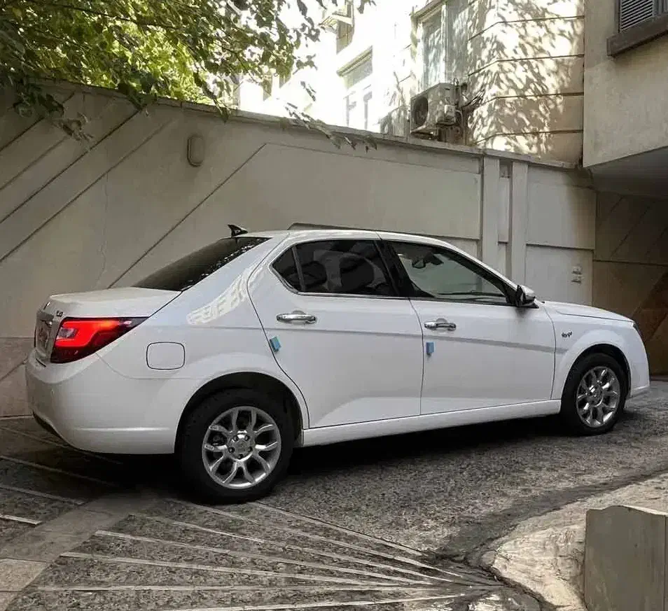 دنا پلاس اپشنال صفر کیلومتر|خودرو سواری و وانت|بروجرد, |دیوار