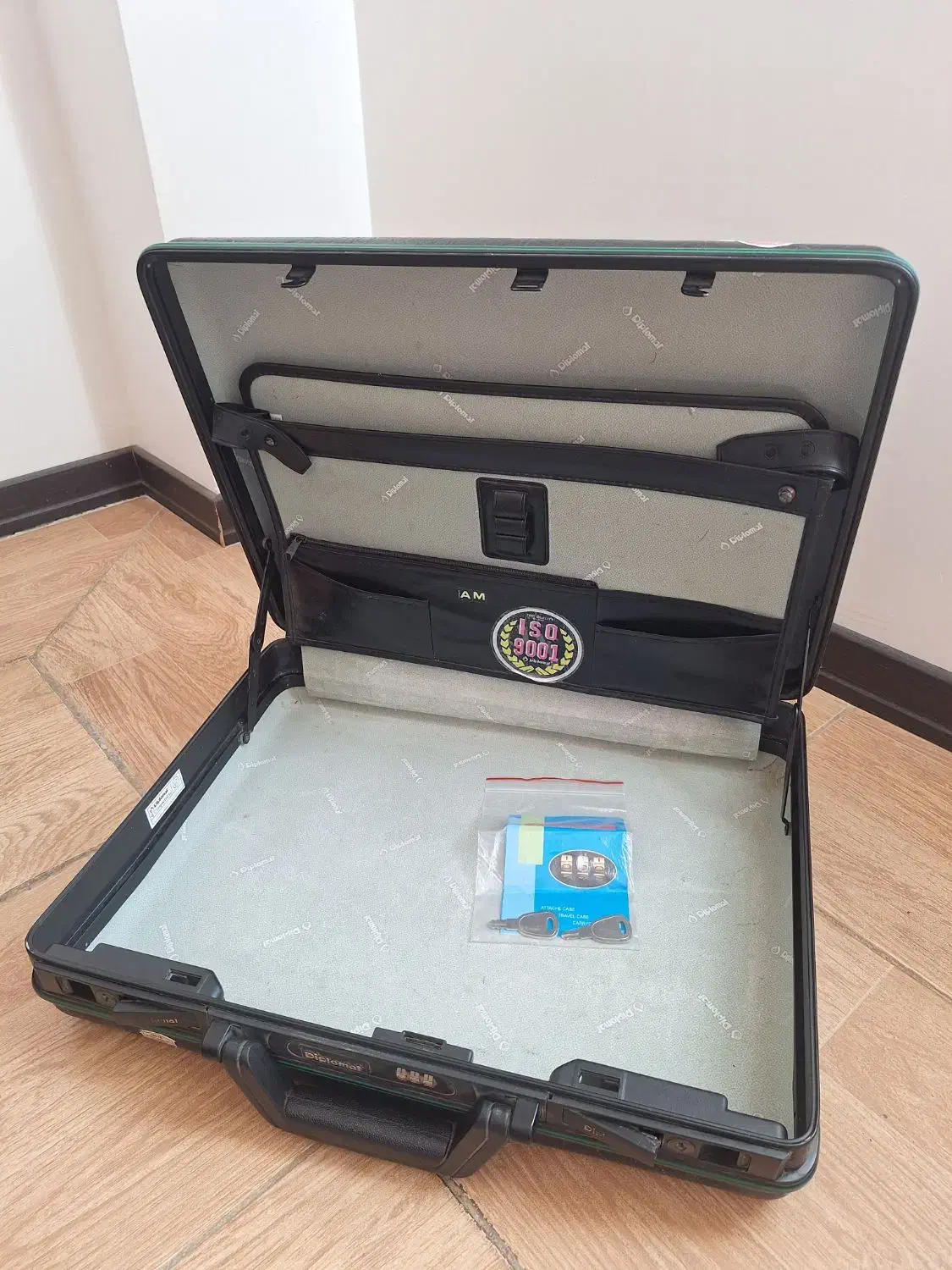 کیف سامسونت فایبرگلاس دیپلمات|کیف، کفش، کمربند|گنبد کاووس, |دیوار