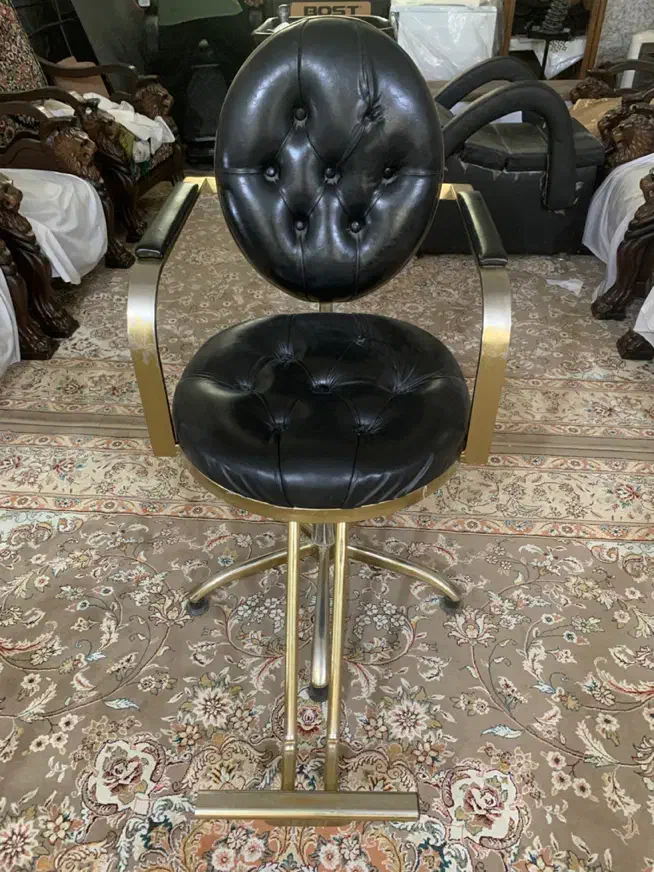 سرشور،صندلی ارایشگری،مبل(وسایل ارایشگاه)|آرایشگاه و سالن‌های زیبایی|بندرعباس, |دیوار