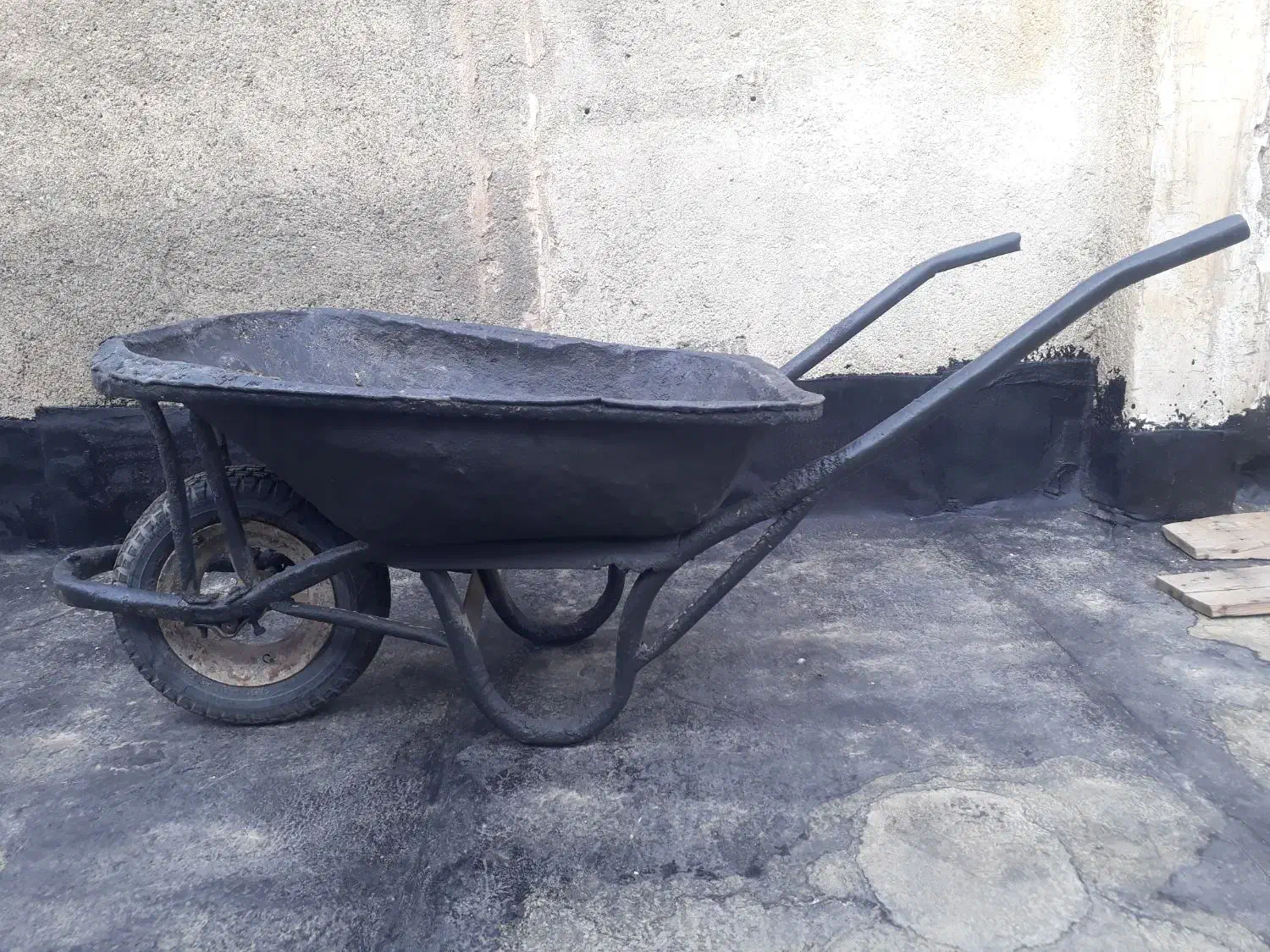 با سلام یه عدد فرغون بفروش می‌رسد|ابزارآلات|مشهد, سرافرازان|دیوار