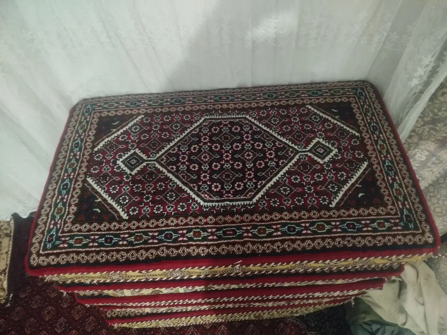 4 تا فرش 6متری 6پوشتی فروشی|فرش|مریوان, |دیوار